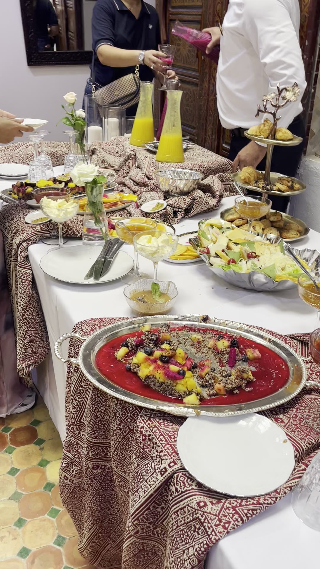 Buffet de brunch de mariage organisé au Riad Zahraa Al Ismailia